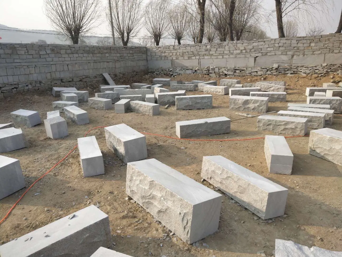 Natural Grey Yellow Black Granite Wall Stone, Cladding, Facade for Outdoor