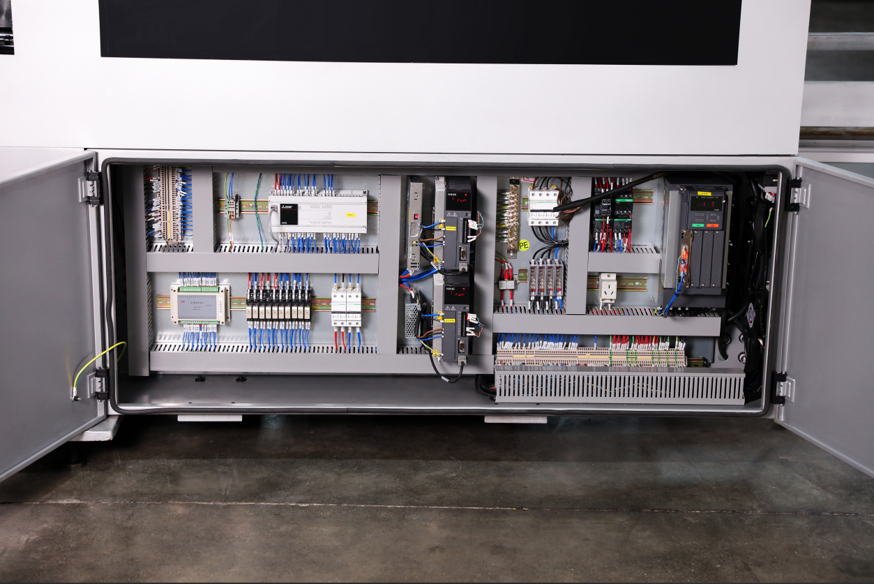Ленточная пила автоматическая гидромеханическая CE