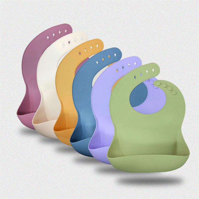 China Manufacturer Custom Logo Adjustable Child Use FDA Silicone Baby Bib