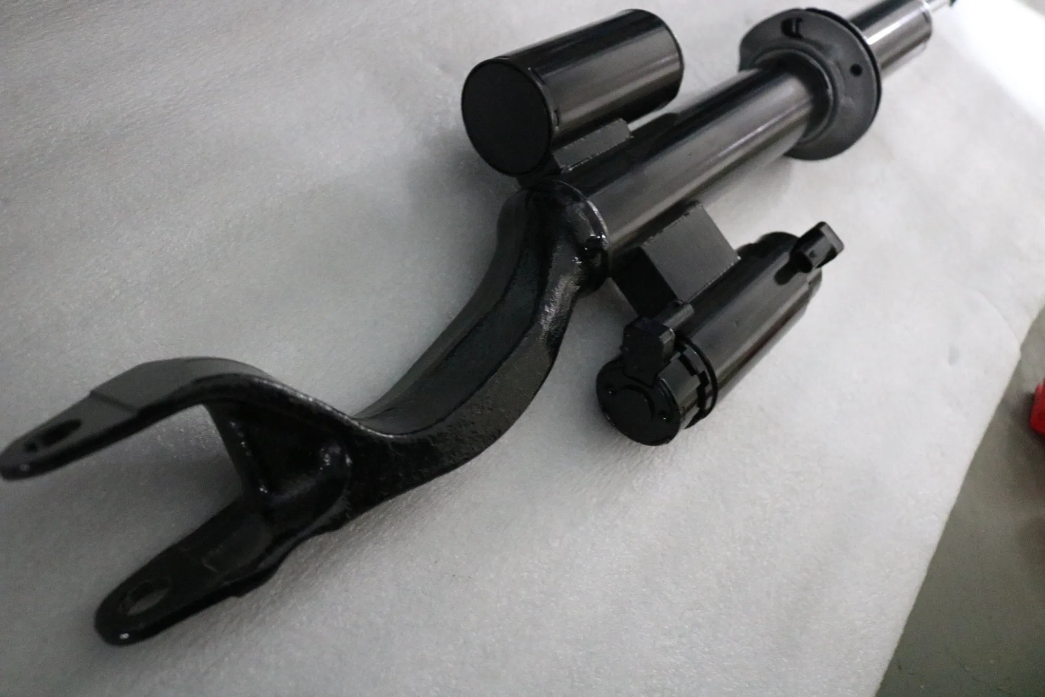 Амортизатор передний правый Mercedes-Benz 253 4MATIC с ADS