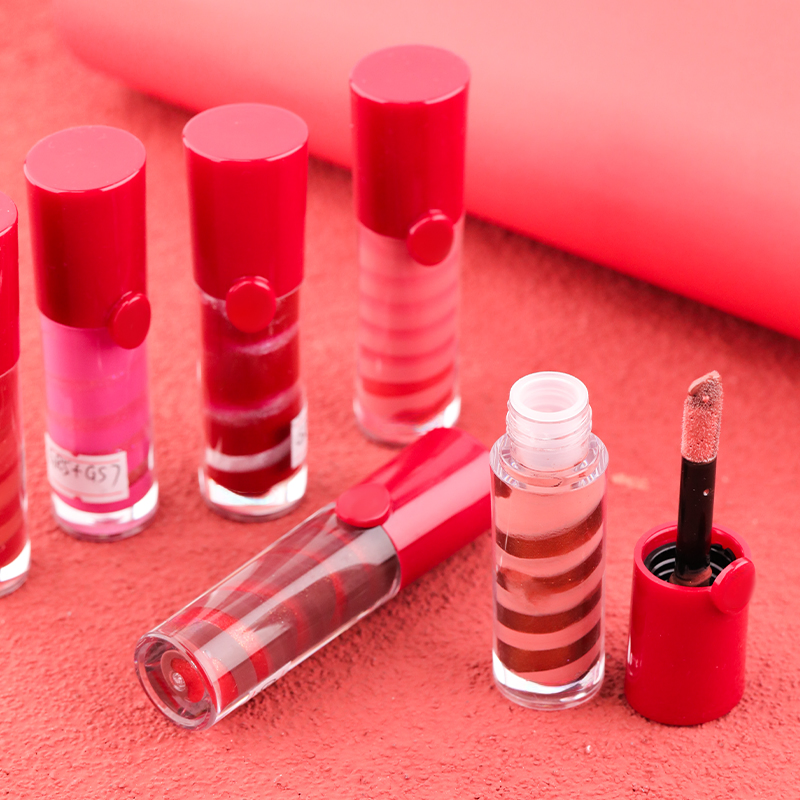 Weightless Formula Waterproof Smudge Proof Stay on Matte Lipstick for Outdoor Photography