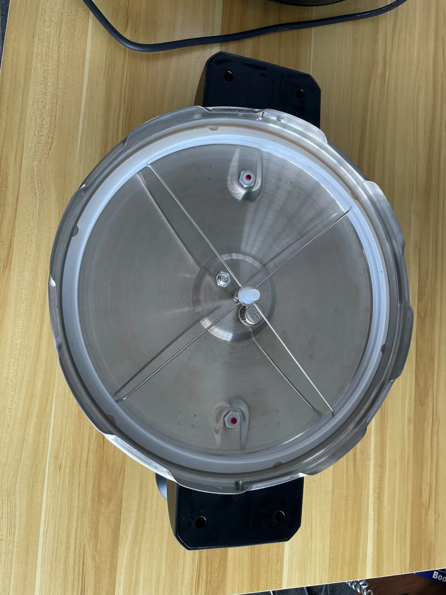 Electric Pressure Cooker for Cooking Food