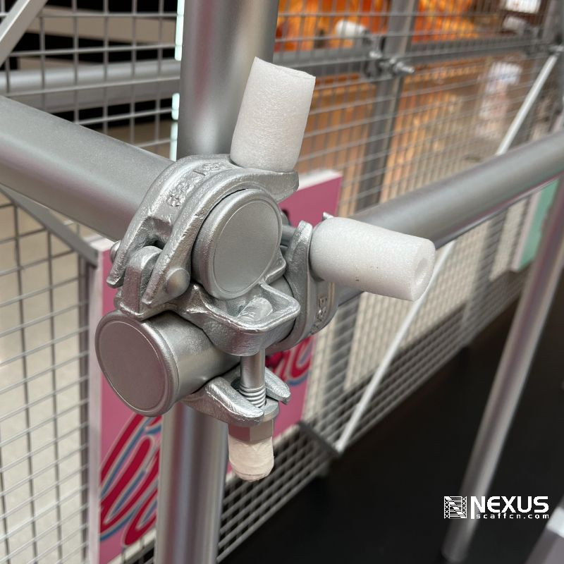 Scaffolding Clamp System for Display Showing Shelf