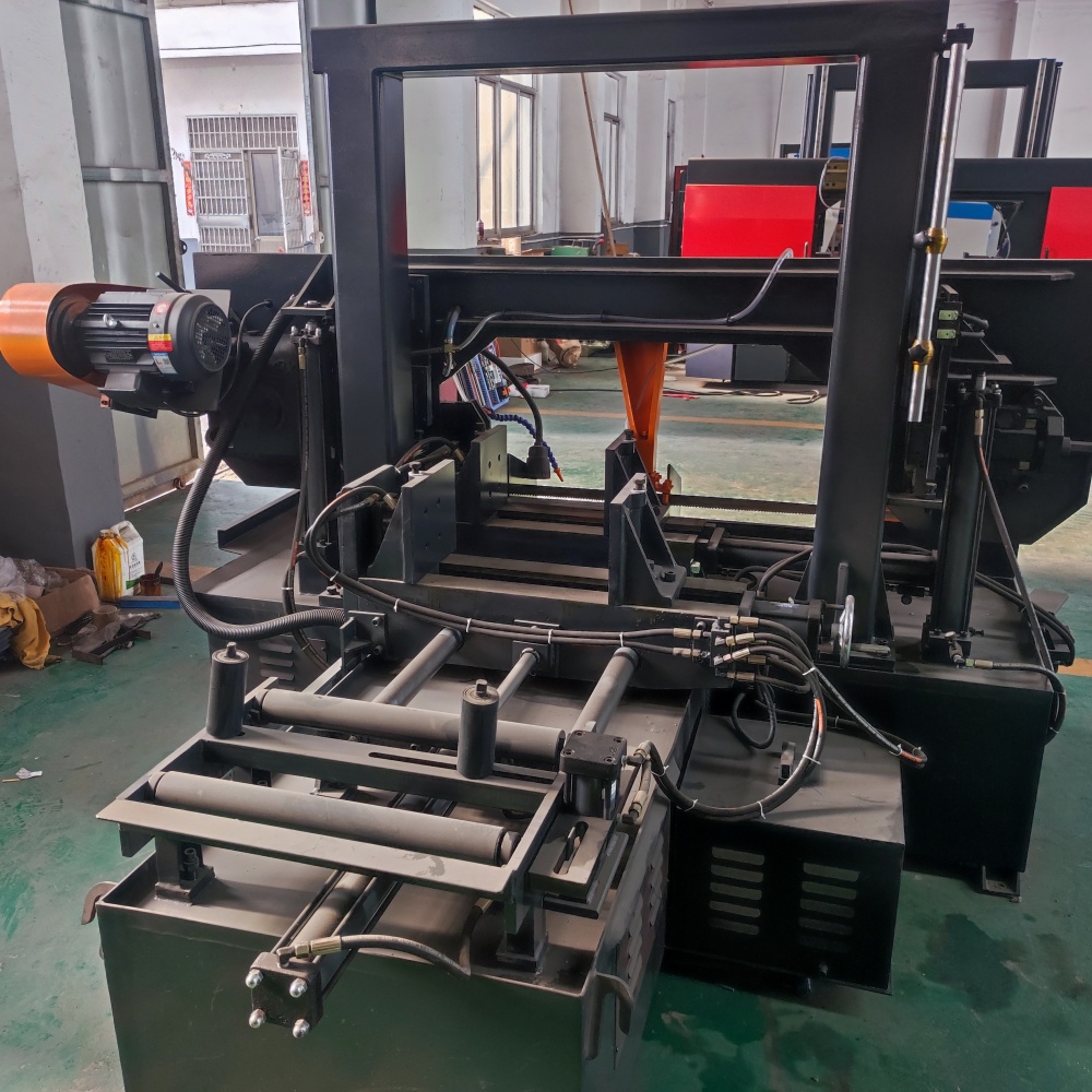 Станок ленточнопильный автоматический с ЧПУ 500 мм