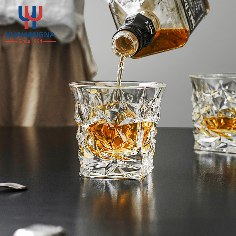 Huahangna in Stock 850ml/28.5oz Whiskey Glass Cup Decanter Set Drink Whiskey Glasses Decanter Gift for Father's Day