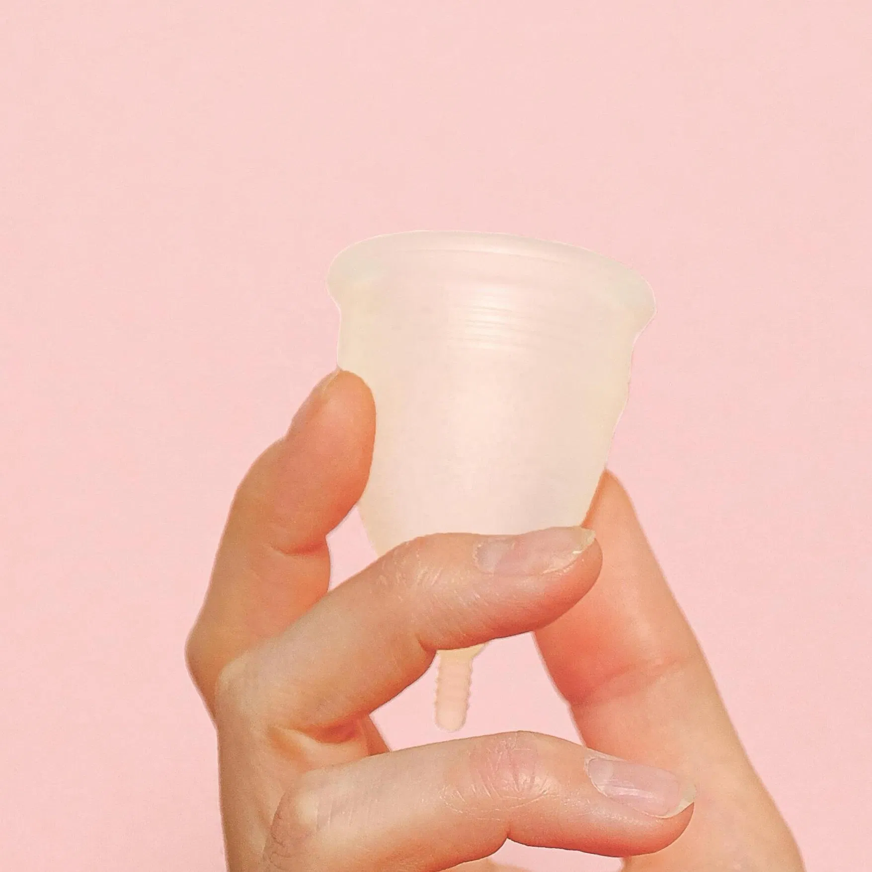 Eco-Friendly Medical Grade Silicone Menstrual Cup for Women and Men