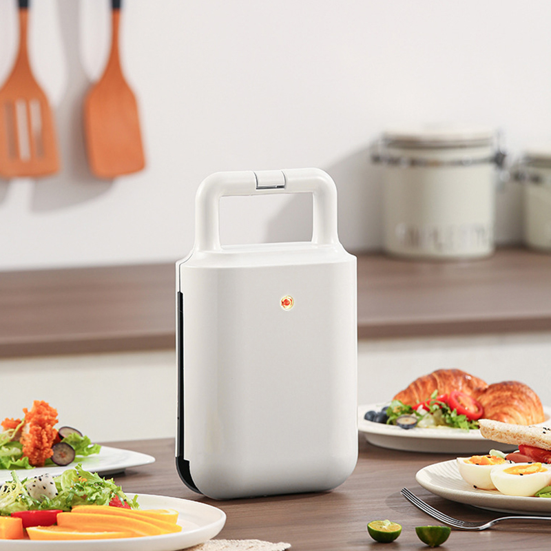 High Quality Sandwich Maker for Quick Breakfast