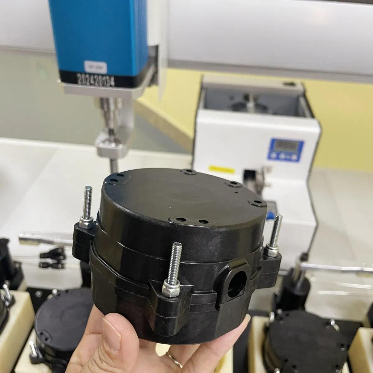 China Fastening Machine Screwdriver Machine Automatic Screw Feeder Desktop Automatic Screwdriver Locking Robot Screw Tightening Machine