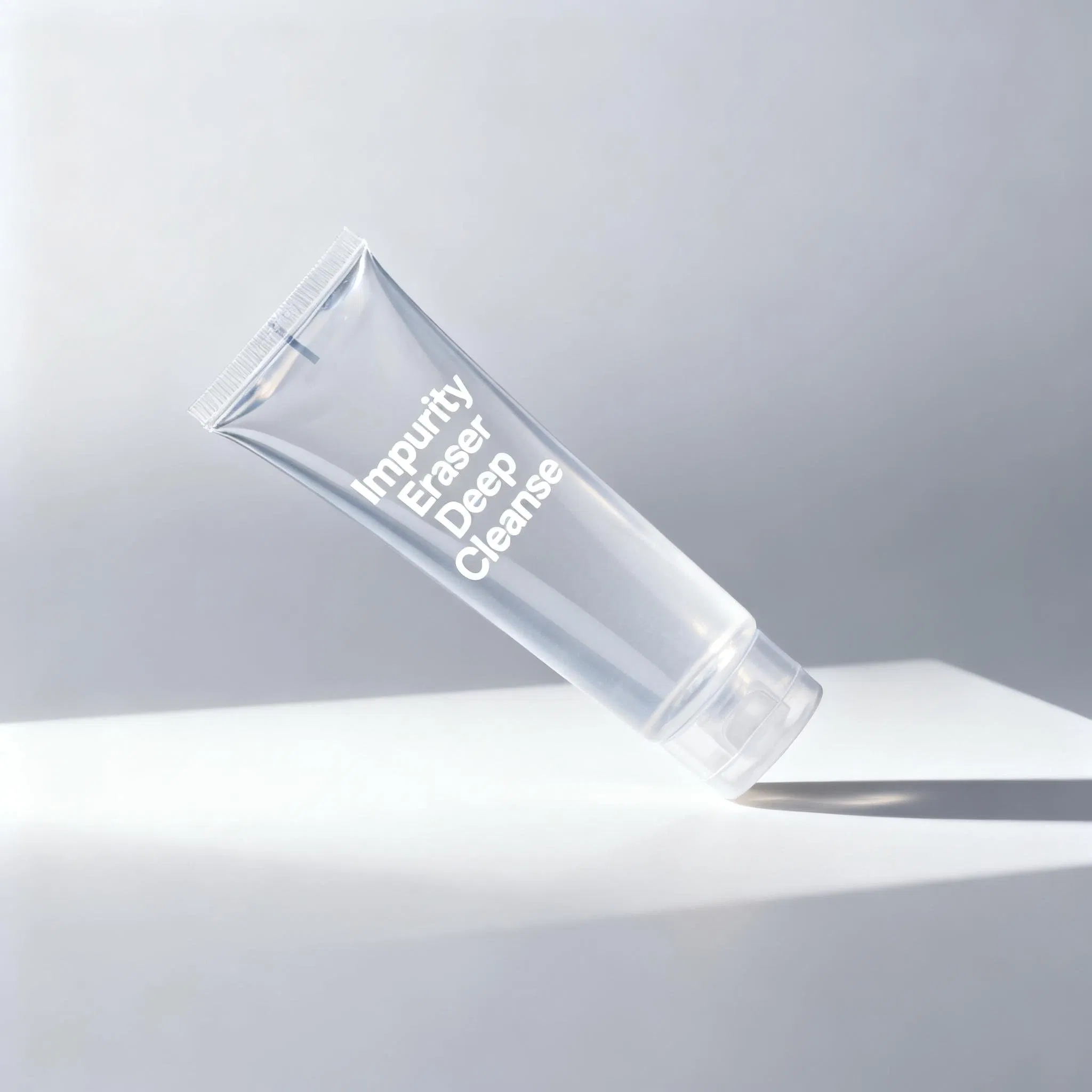 Luxury Foaming and Whitening Face Cleanser with 40% Amino Acid Complex and Natural Extracts for Daily Use and Radiance Enhancement