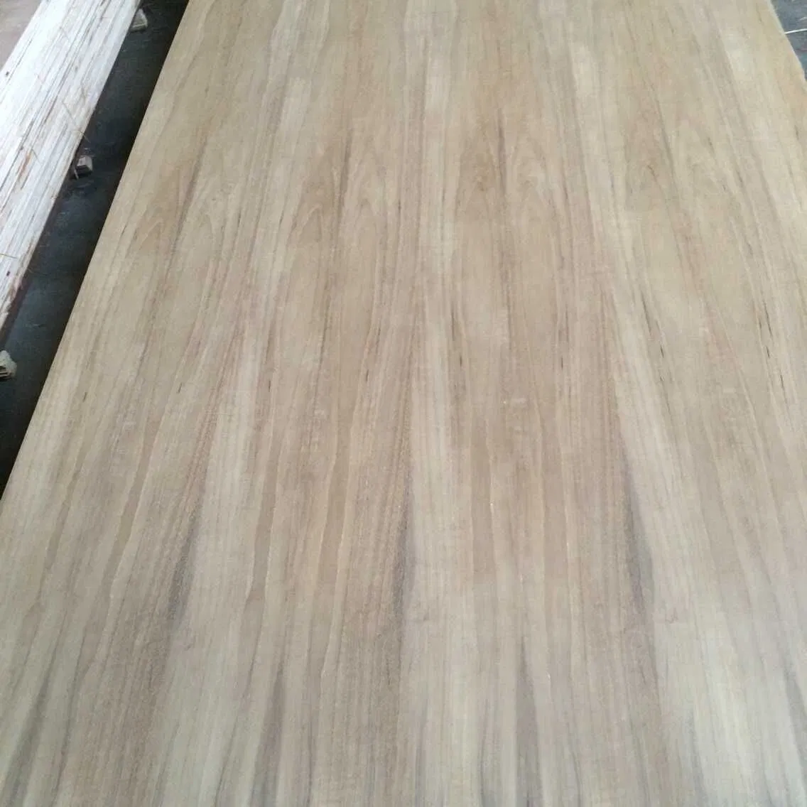 Fancy Teak Timber MDF Firberboard for Decoration Use 4.8mm