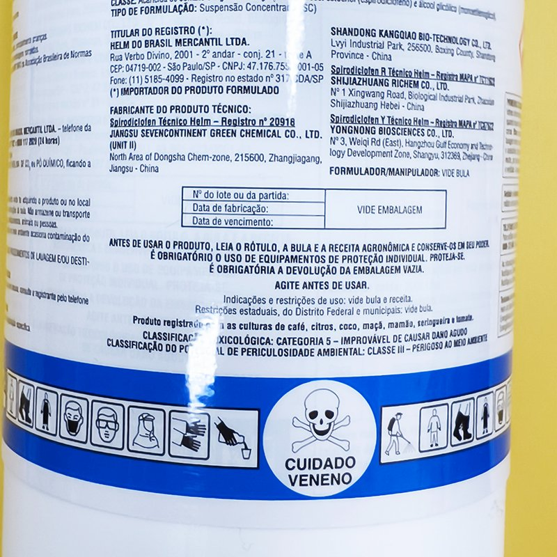 High Quality Roll Adhesive Label Sticker for Agrochemical Pesticide Industry with Multi Lyer Pages Printing