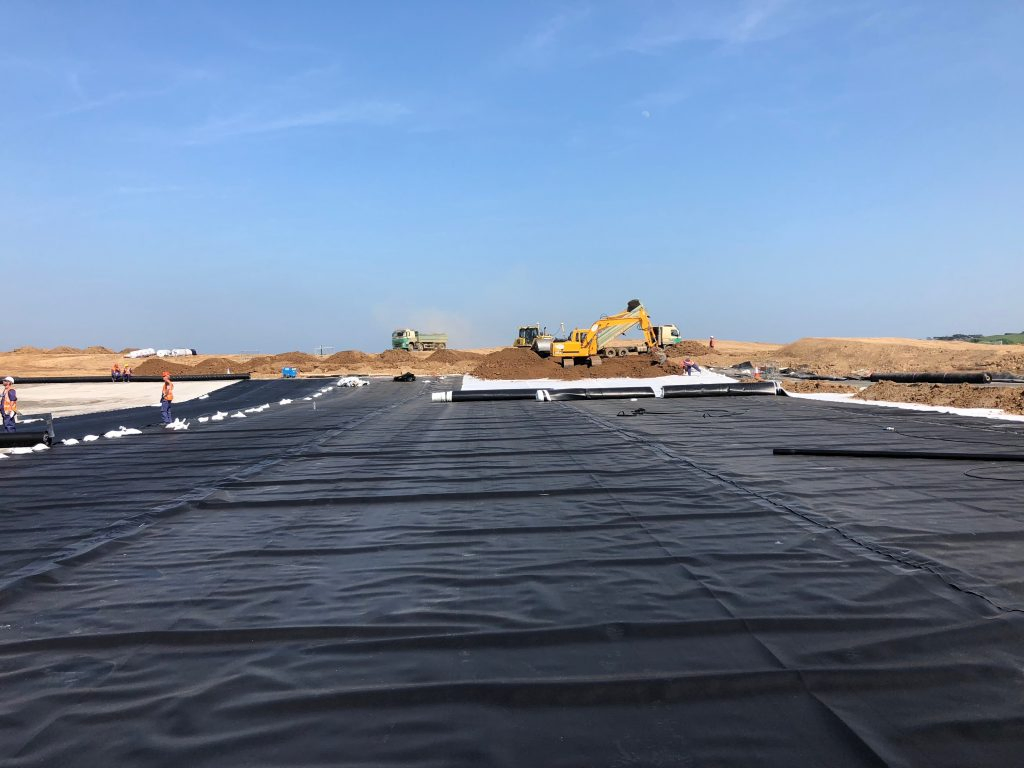 Heavy-Duty 0.75mm HDPE Geomembrane Sheet for Water Storage