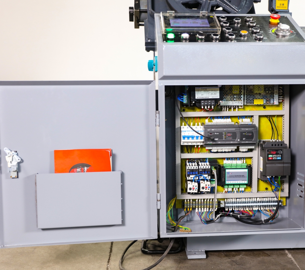 Ленточная пила по металлу автоматическая горизонтальная