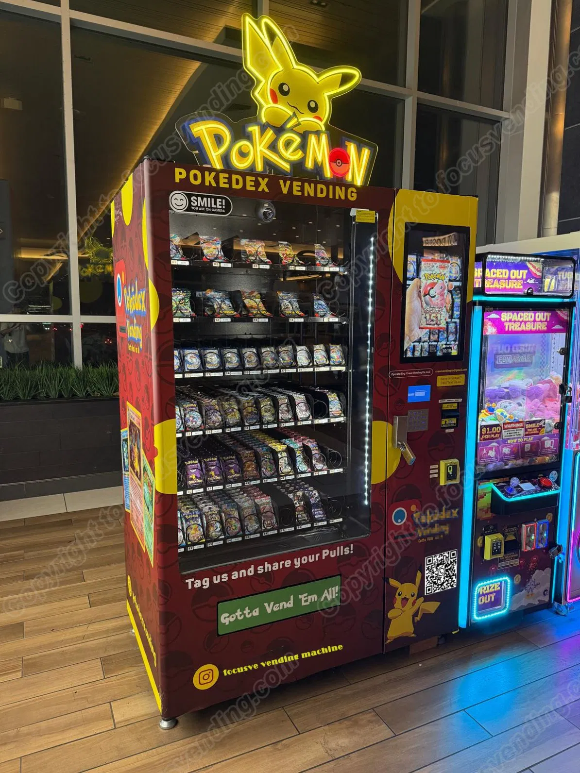 Focusvend Offer Custom Made Pokemon Vending Machine for Trading Card Cartoon Card