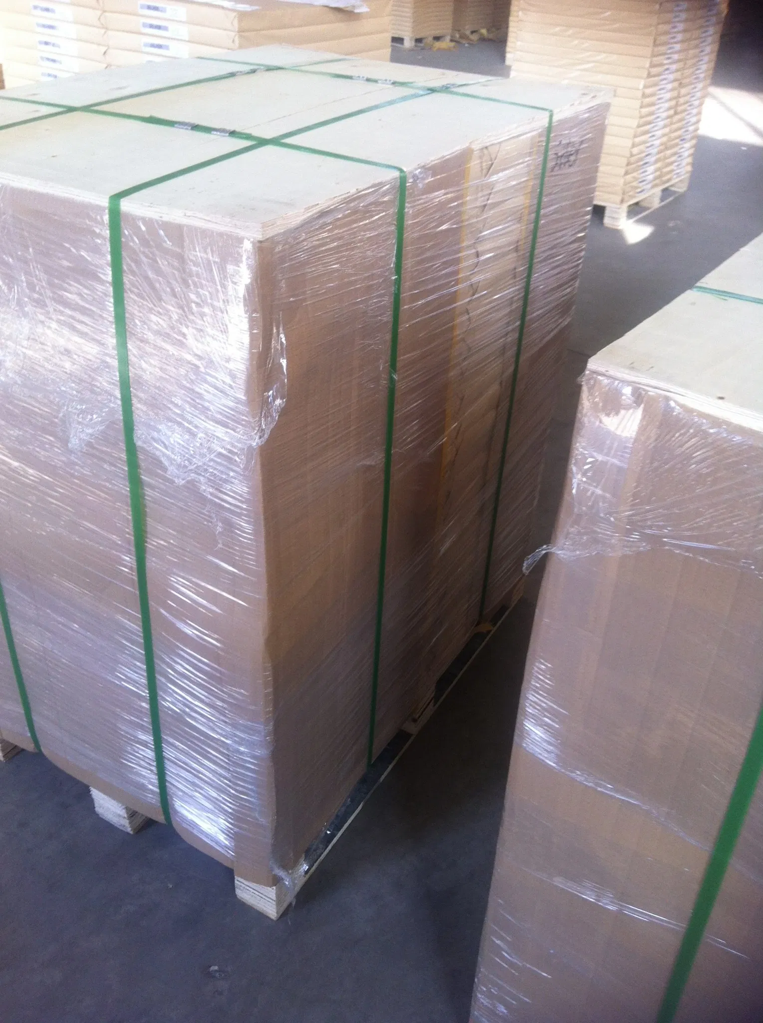 Self Adhesive Paper Be Sales to Bangladesh Market by 20*30inch