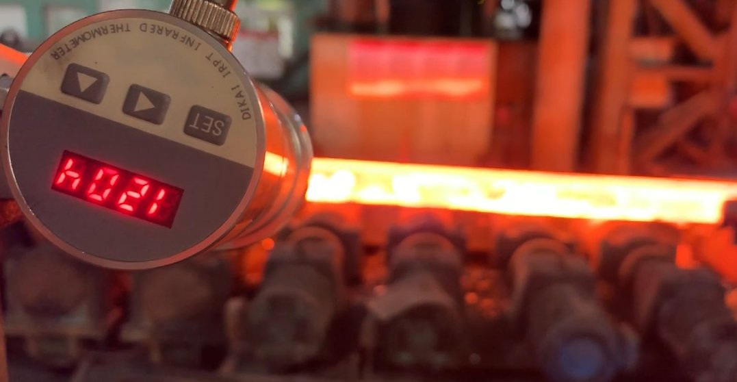 Factory Supply Industrial Infrared Thermometer Through 2-Color Measuring for Steel Rolling Site