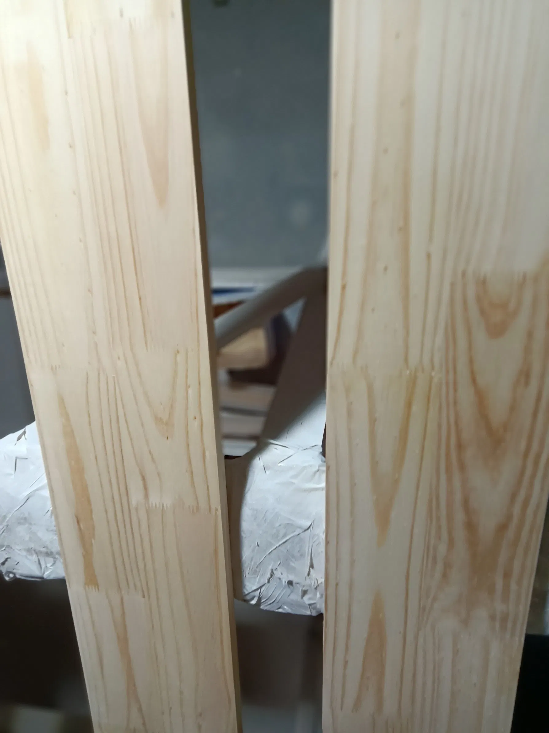 Finger-Joint Solid Board with Knots and Without Knots