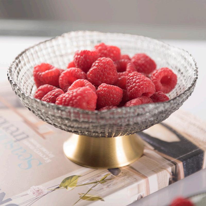 Vibrant Transparent Plastic Fruit Plate with Large Capacity Design