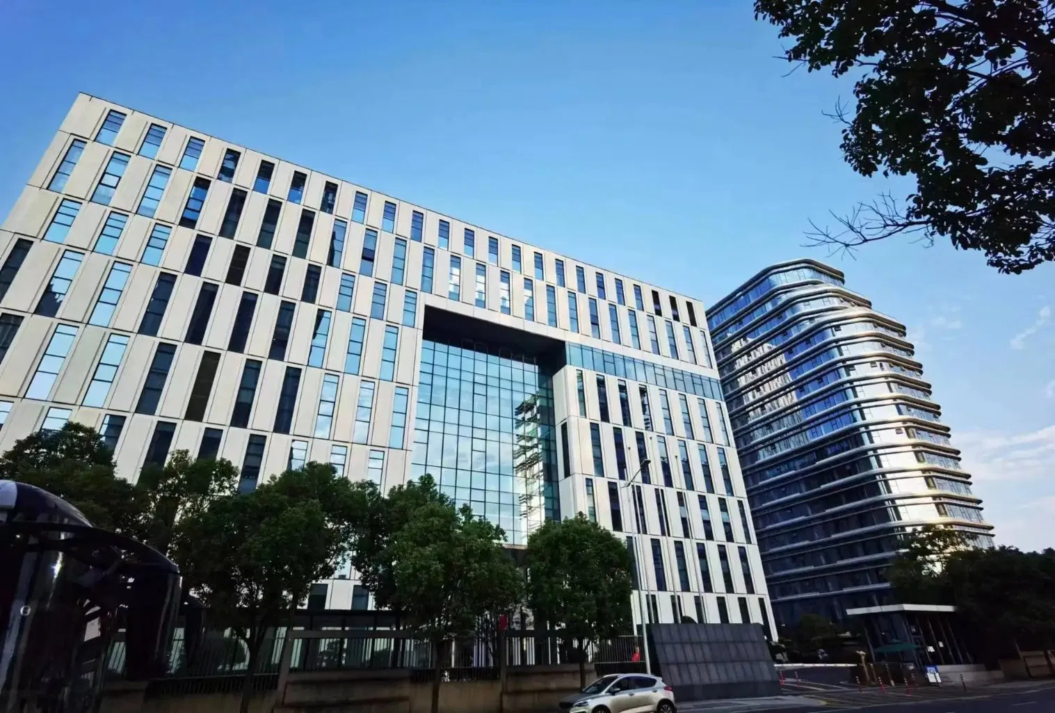 Facade Stick and Unitized Glass Curtain Wall