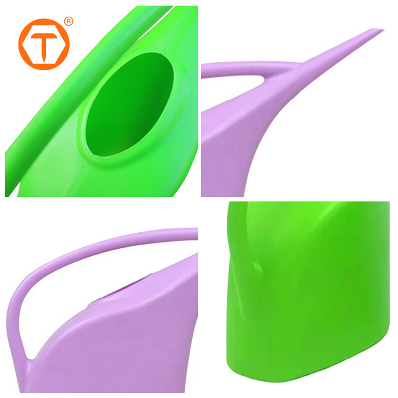 Portable 1.5L Soft Flow Multiple Color Lightweight Water Pot Garden Plastic Watering Can for Gardening