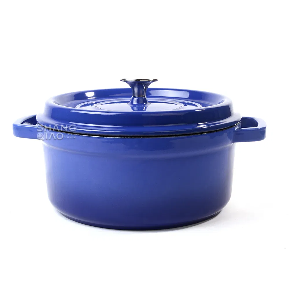 Эмалированная чугунная кастрюля-голландка с двумя ручками