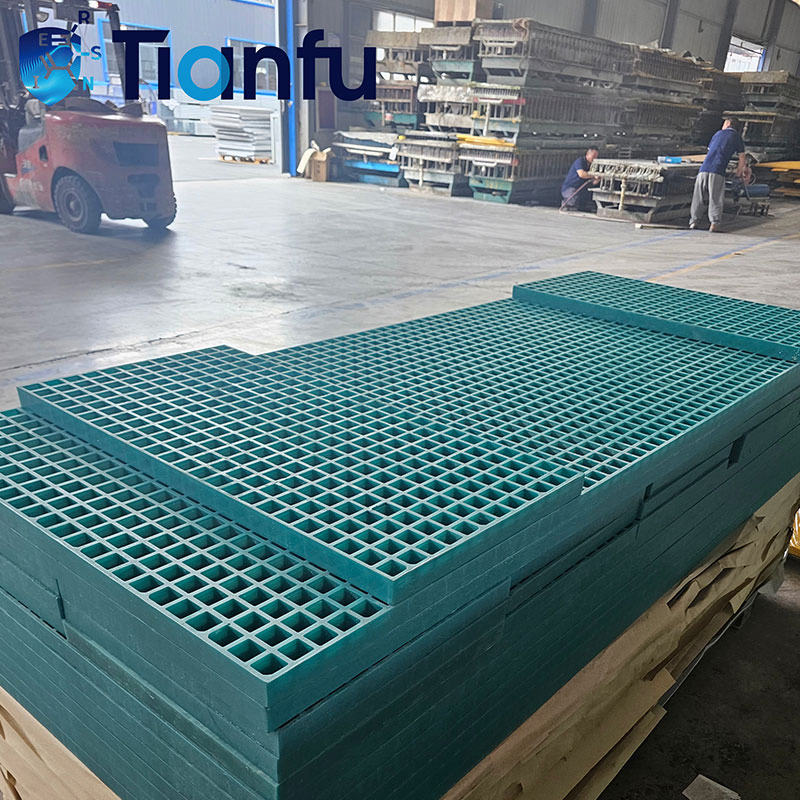 Customized FRP Grating Panel Supplier From China Lightweight Strong Mesh Flooring for Wastewater Treatment Plant Platform Cover