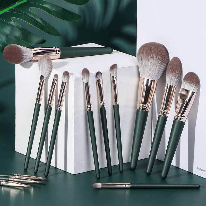 OEM Professional Makeup Brush Set 14PCS Dark Green Vegan Eyeshadow Brush Foundation Brush Cosmetics Brush Set