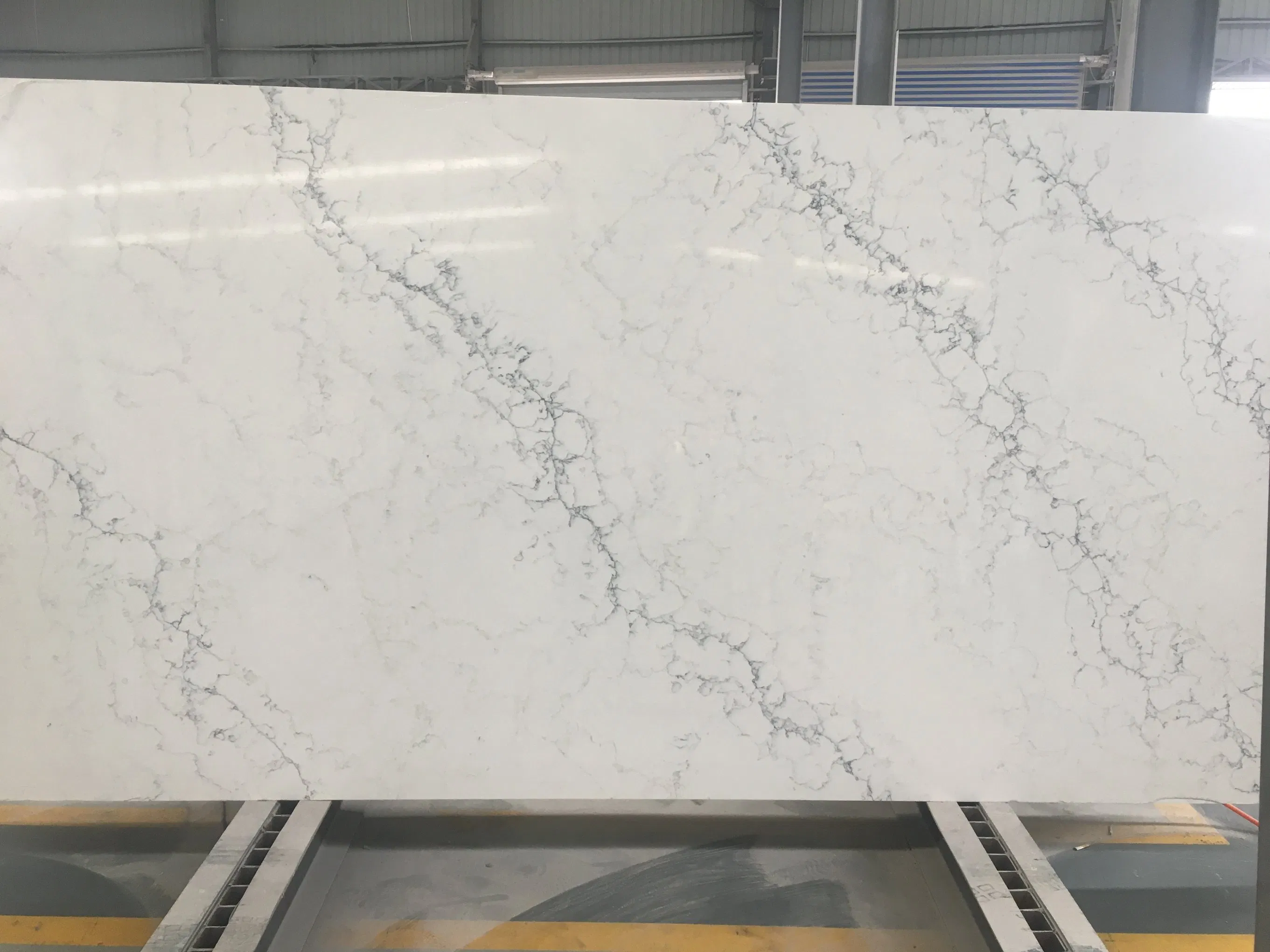 Calacatta Artificial Quartz Stone Polished Slab for Countertop Vanity Top