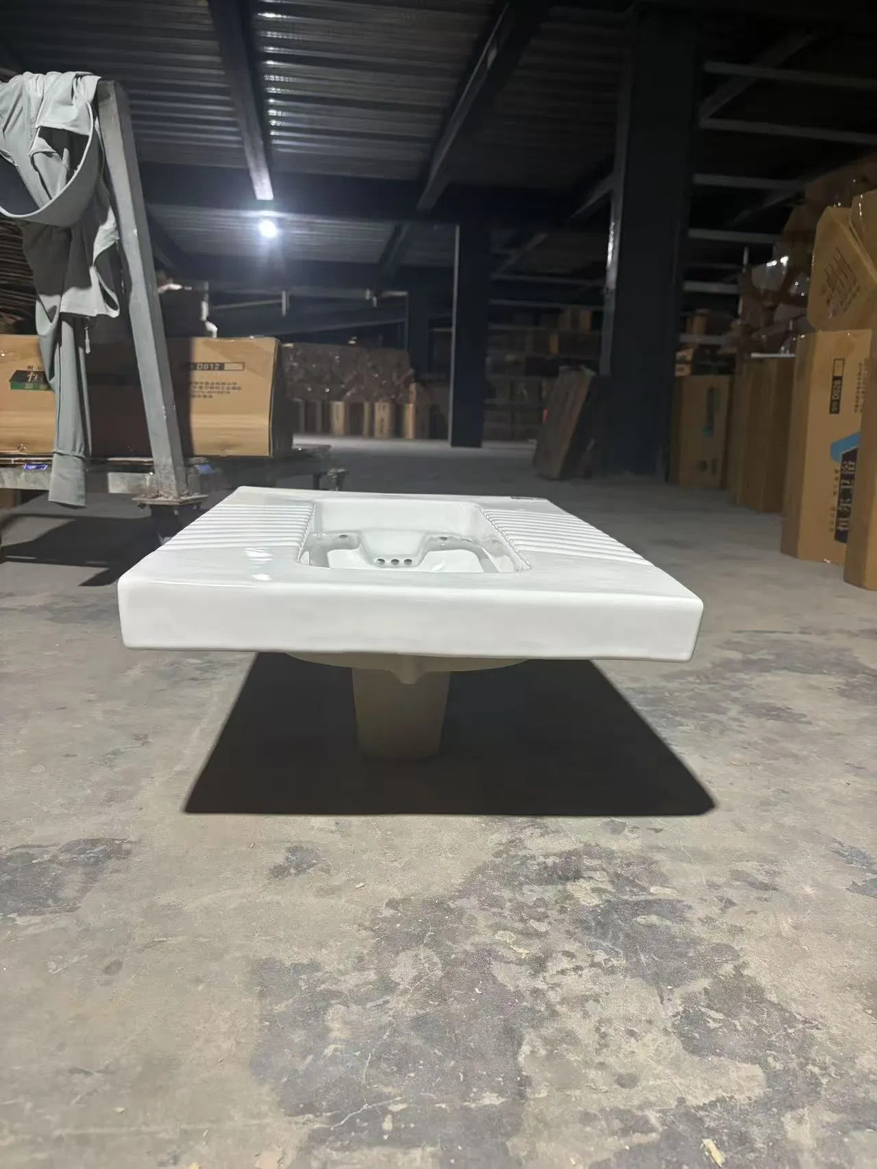 Wash Down Ceramic Squat Toilet Full Accessory Floor Mount Toilet Pan Toilet Wc S-Trap Squat Pan