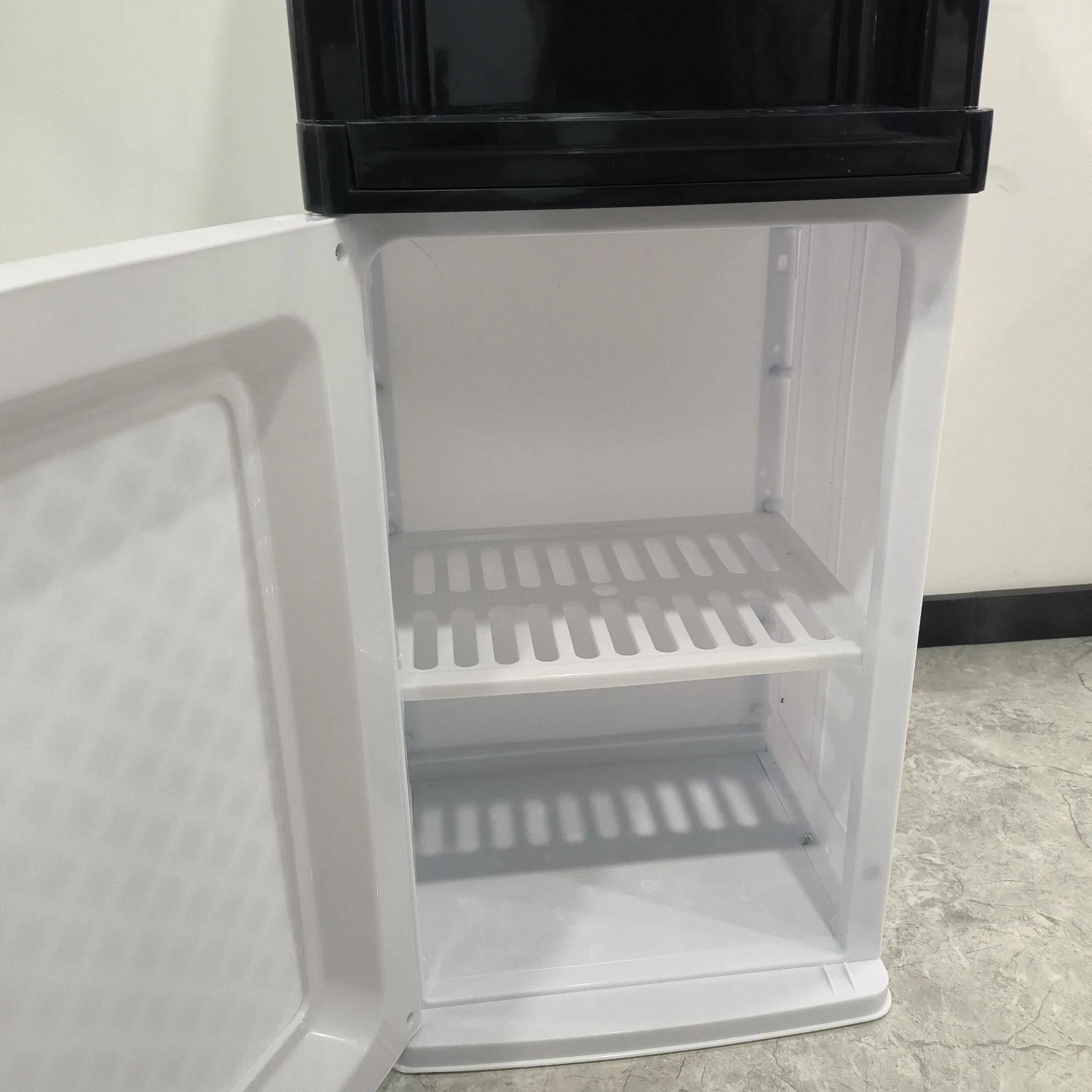 Household Friendly Top Load Electric Water Dispenser Boasts Energy and Plastic Housing for Daily Use