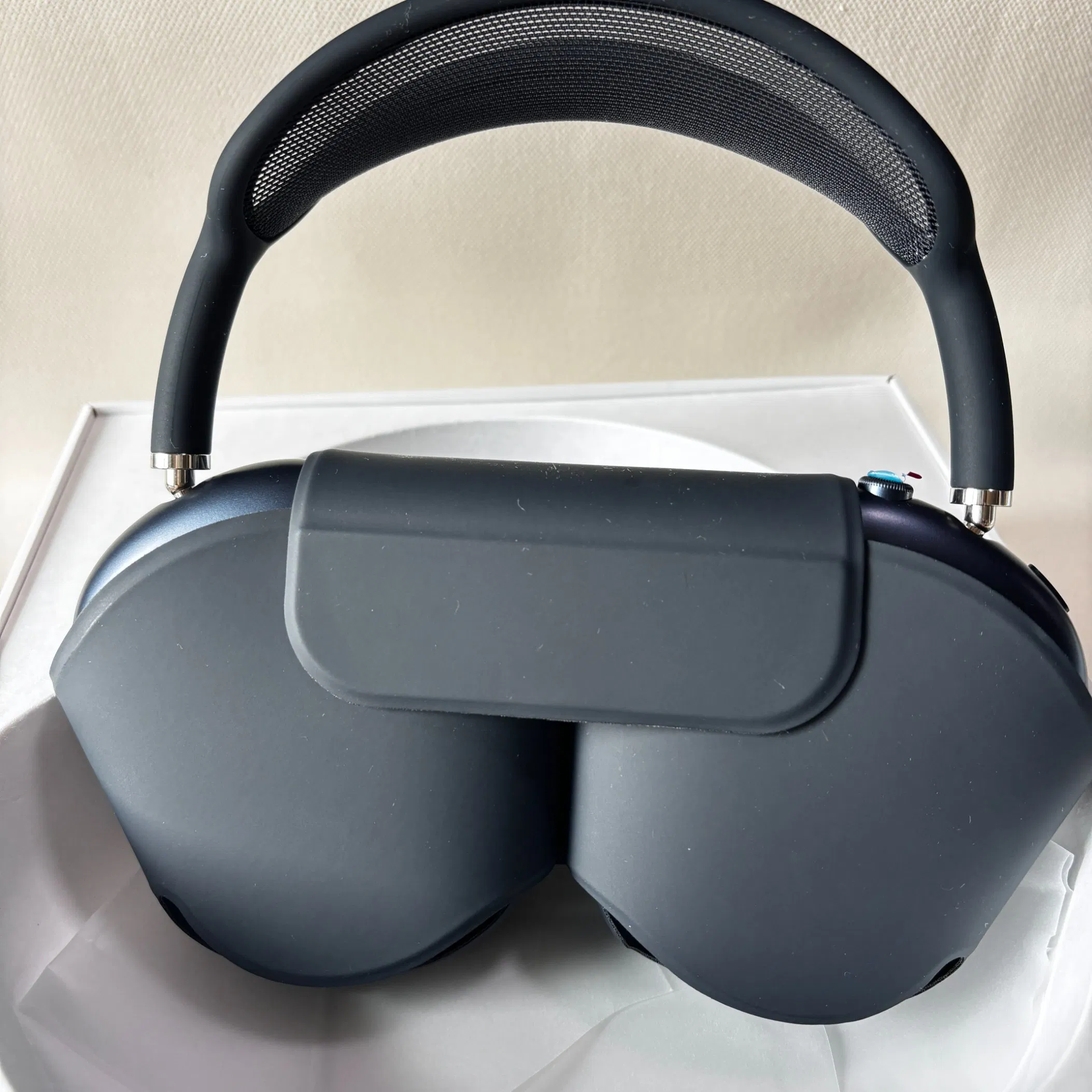 Top1 High Beauty Metal/Plastic Active Noise Reduction 1:1 Label Max Wireless Earphones with Automatic Device Switching Serial Number,Seamless and Smooth Connect