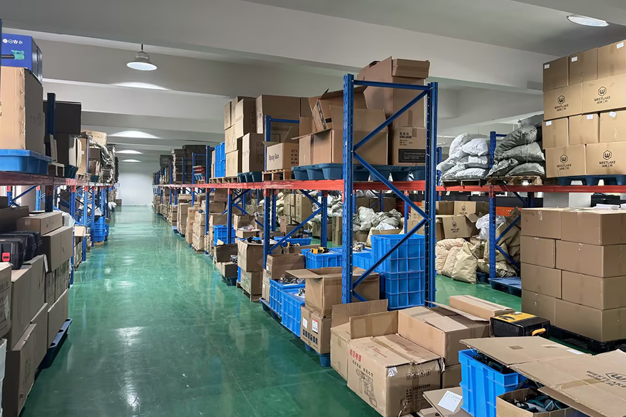 Аккумуляторный шуруповерт-дрель 21В