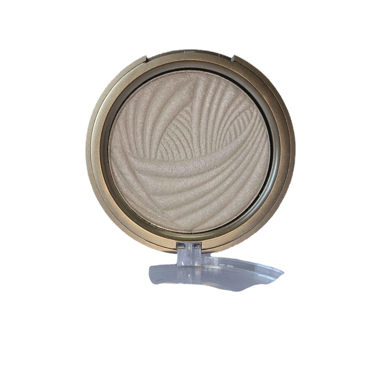 Luminous Radiance Highlighter for a Perfectly Flawless Look
