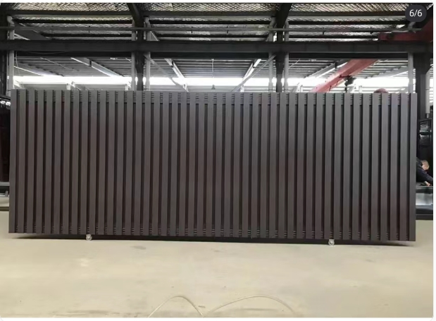 Auto Fold Wire Mesh Decorative Ornamental Horse Folding Barrier Livestock Driveway Villa Double Grill Front Courtyard Art Walk Through Railing Electric WPC Gate