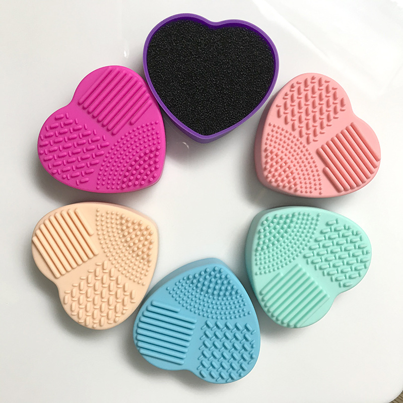Heart Shape Brush Cleaner Silicon Sponge Case, 2 in 1 Silicone Makeup Brush Cleaning Mat