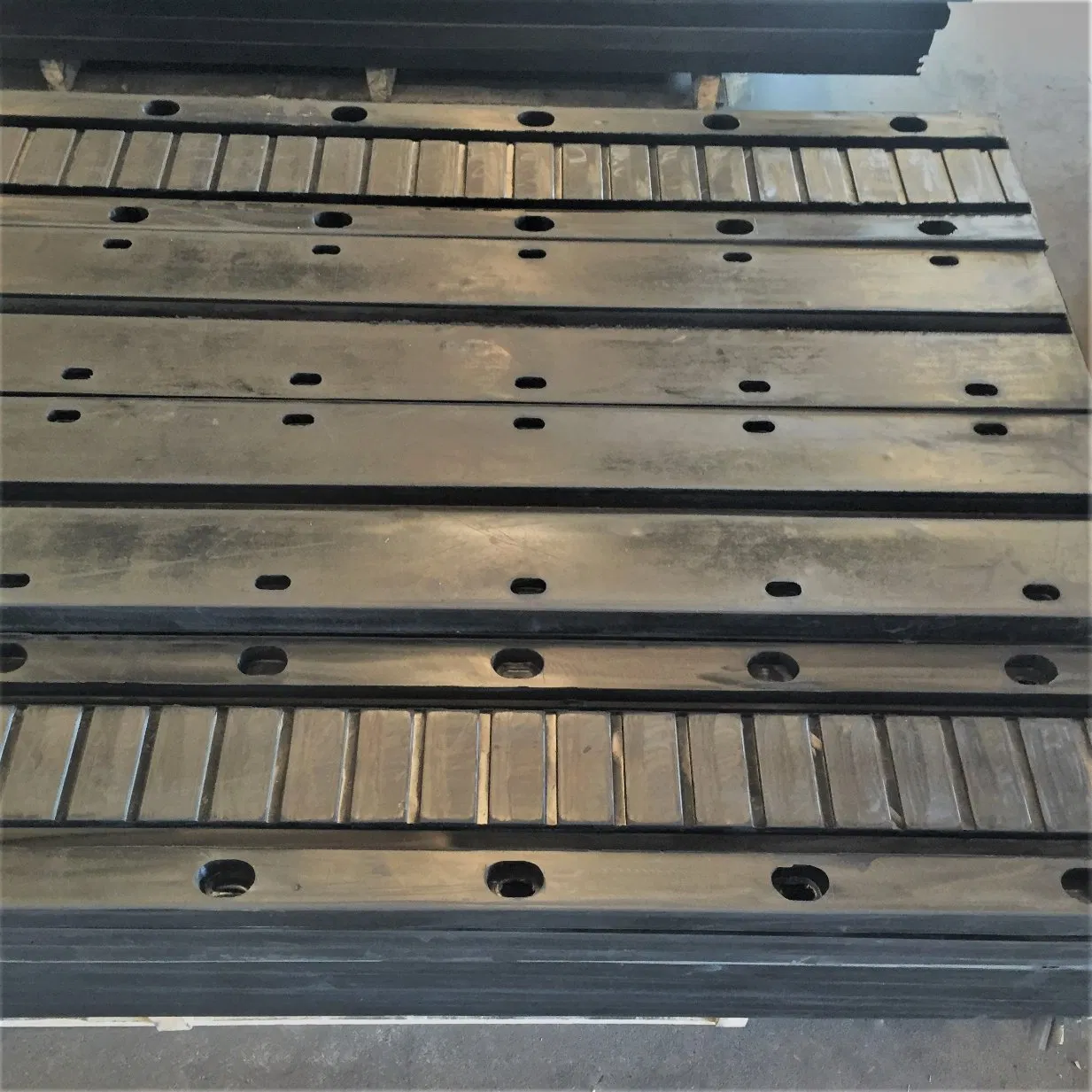 China Jingtong Elastomeric Rubber Expansion Joints Used for Bridge