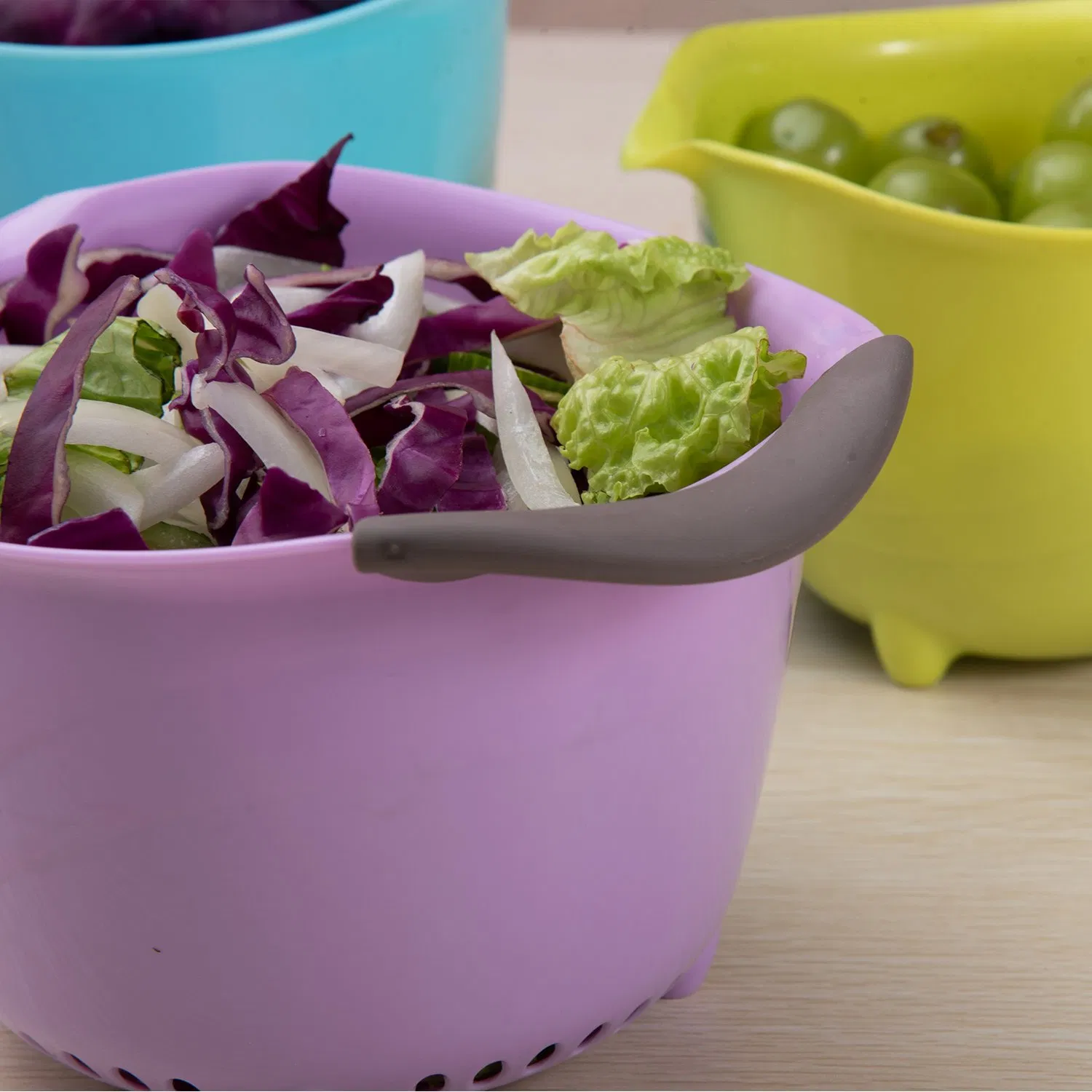 3-Piece Salad Bowl Set with Draining Holes & Measurement Marks BPA-Free Plastic