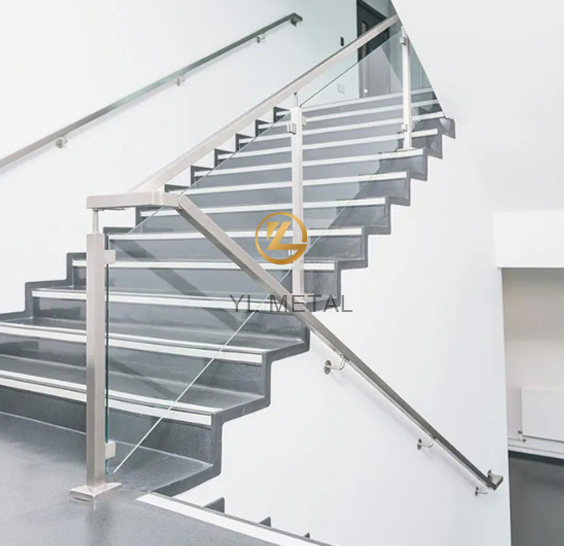 Y L Dealer Price Glass Post Stainless Balustrade Handrail Shopping Mall Railing