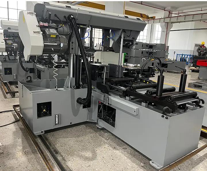 Станок ленточнопильный автоматический с ЧПУ по металлу 330B