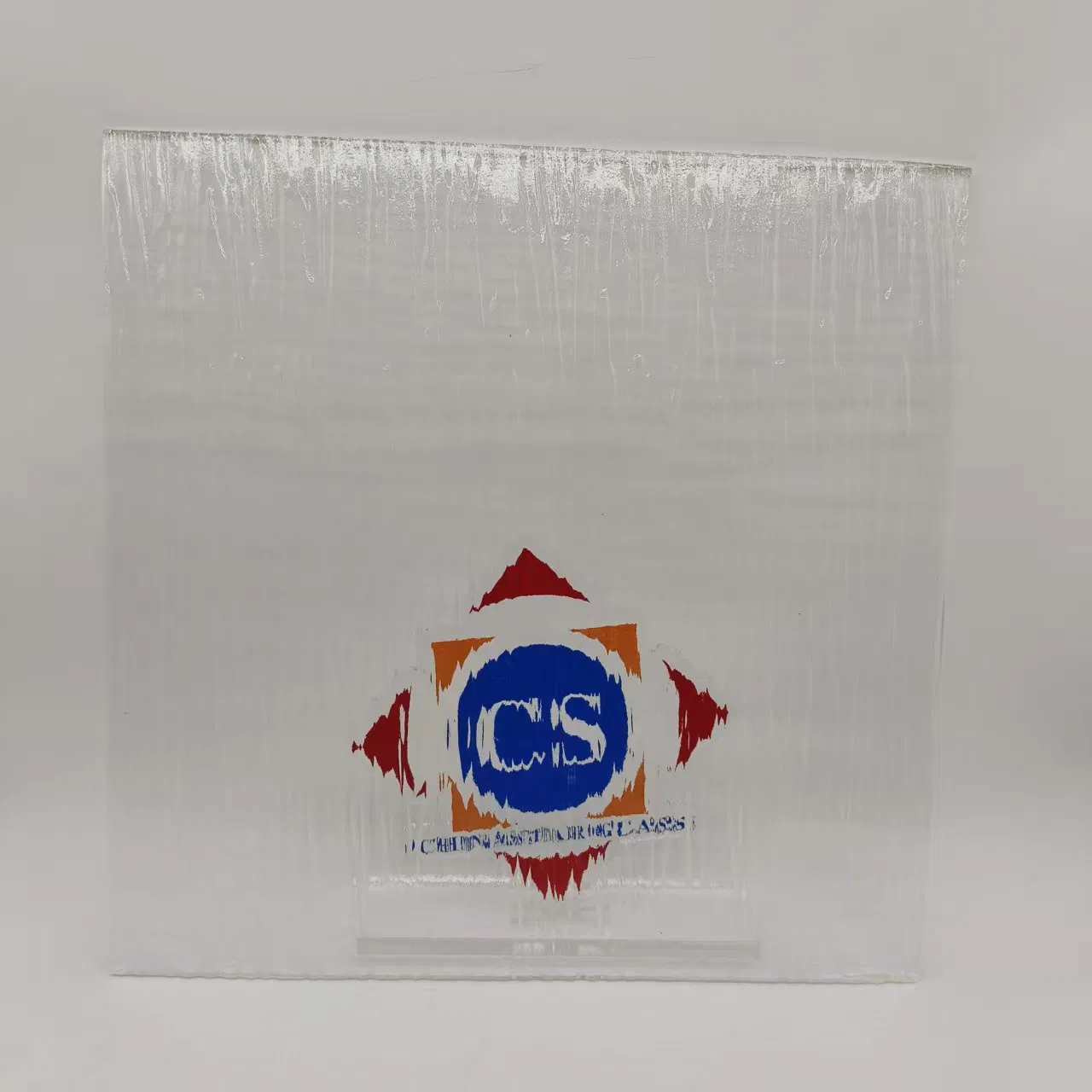 High Quality Ultra Clear Waterfall Patterned Glass for Building/Window/Partition/Door