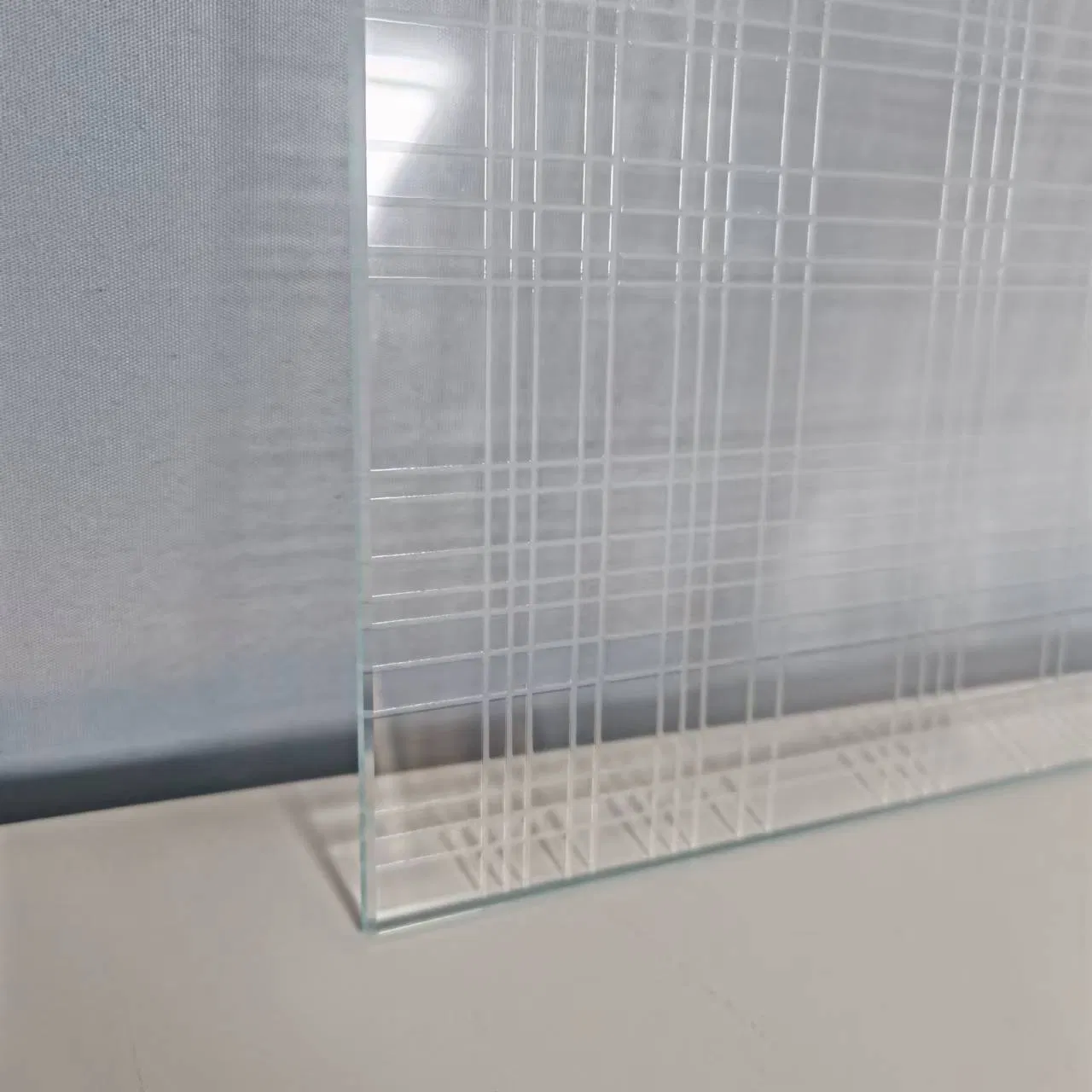 Custom Acid-Etched Glass Solutions for Stylish Home Decor