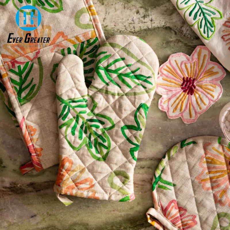 Remium Custom Christmas Oven Mitts Heat Resistant Cotton Baking Gloves for Holiday Cooking Printed and Personalized Designs