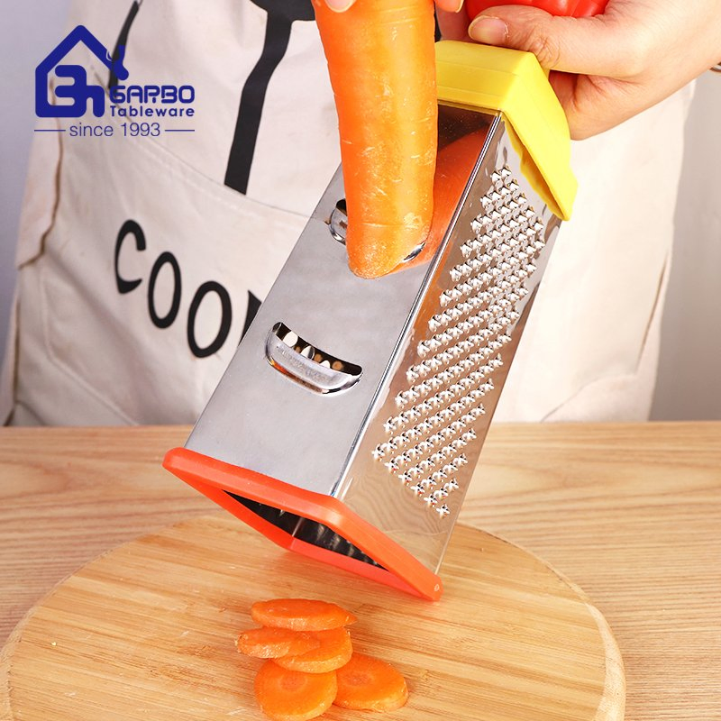 Компактная 4-сторонняя тёрка для сыра и овощей