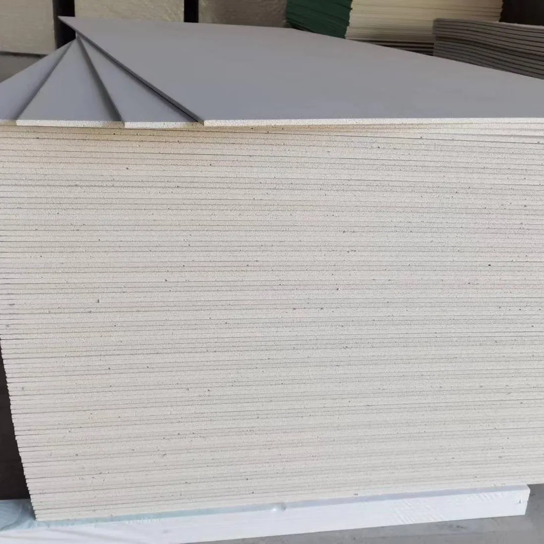 Quality Rectangular Drywall for Efficient Building Material Applications