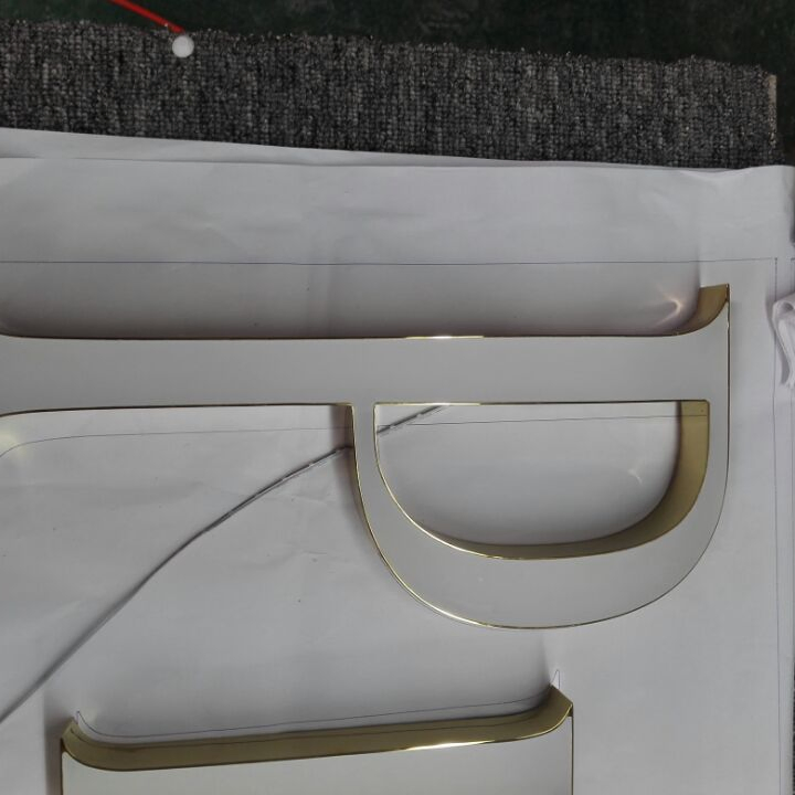 Custom 3D Gold Mirror Signs LED Channel Letters Illuminated Sign for Luxury Brand