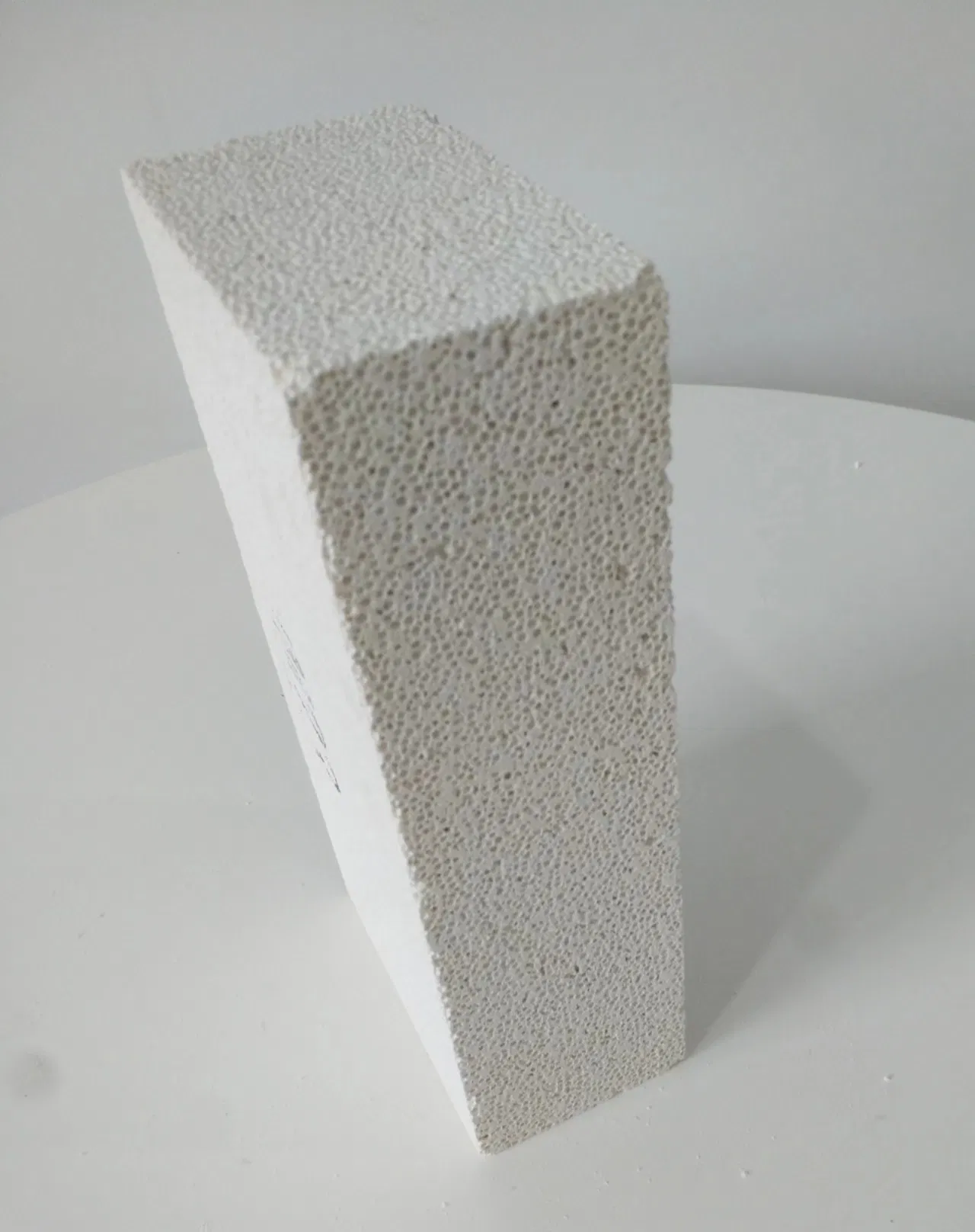 China Supplier Jm-23 Refractory Light Weight Mullite Insulation Brick Furnace Uses