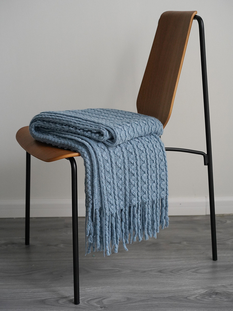 Wholesale Knit Plaid Blanket Home Office Super Soft Breathable Nap Throw Blanket with Tassel