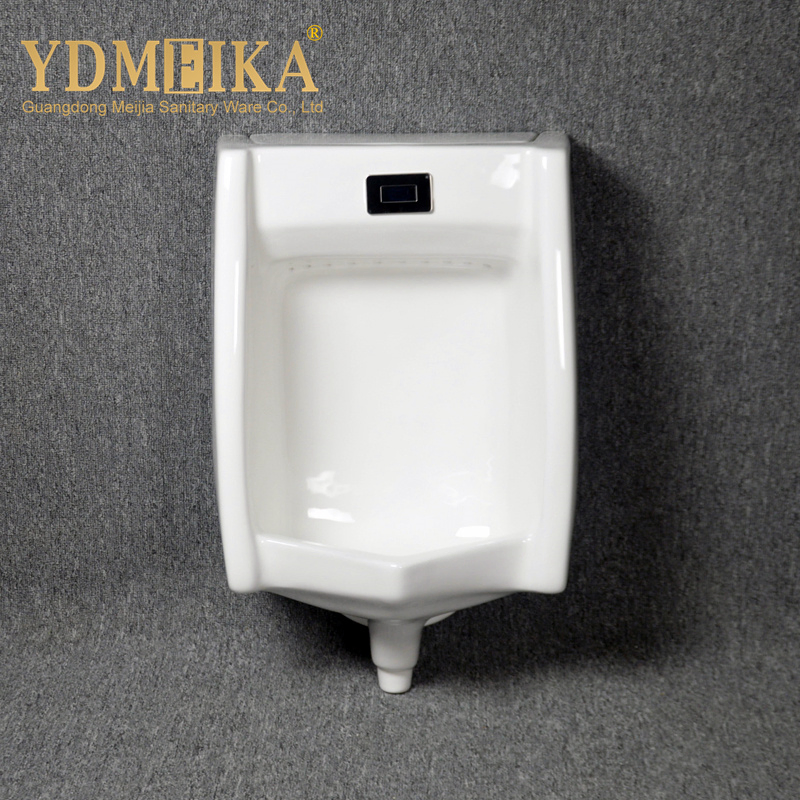 Wall Hung Ceramic Urinal Is a Luxurious Hotel Toilet Sensor Urinal Designed Specifically for Men