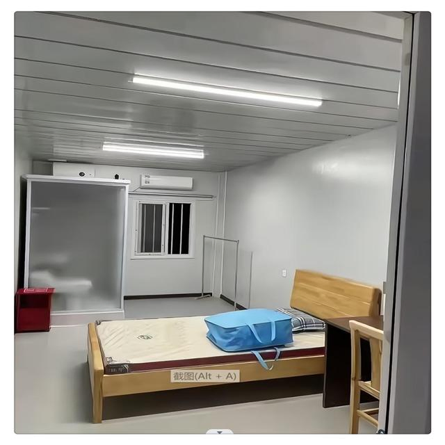 China 20FT 2 Bedroom Prefab Living Office Foldable Container House Price