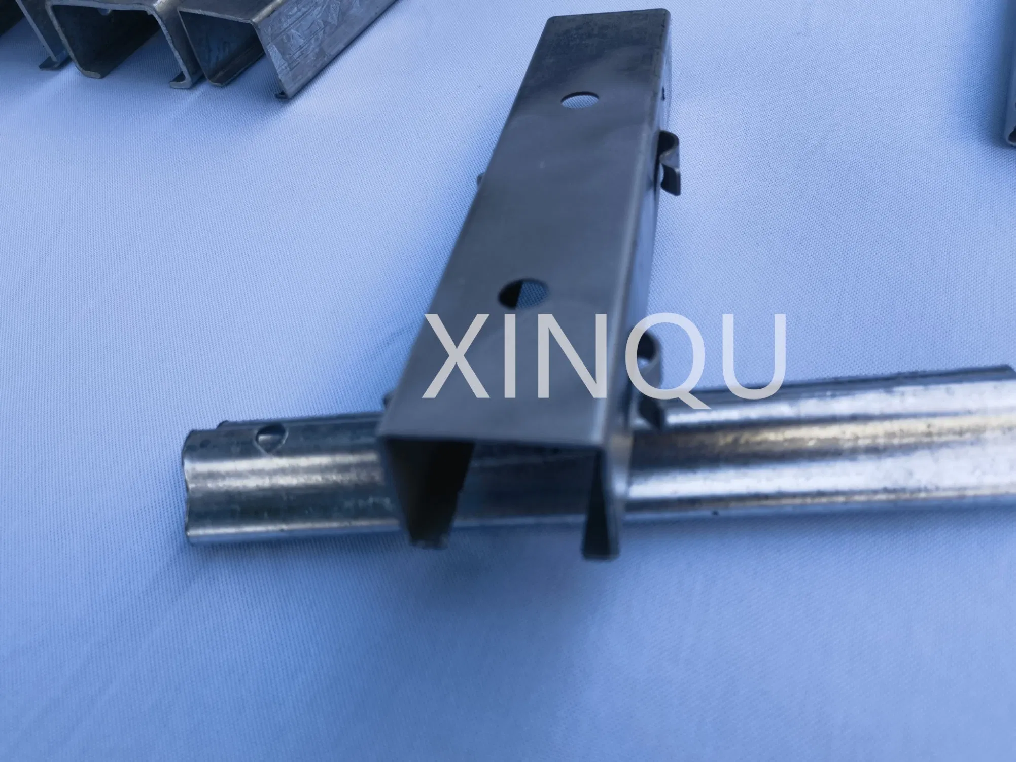 Powder Coated or Galvanized Metal Grape Stake Fence Post Vineyard Poles for Vineyard Trellis Fencing